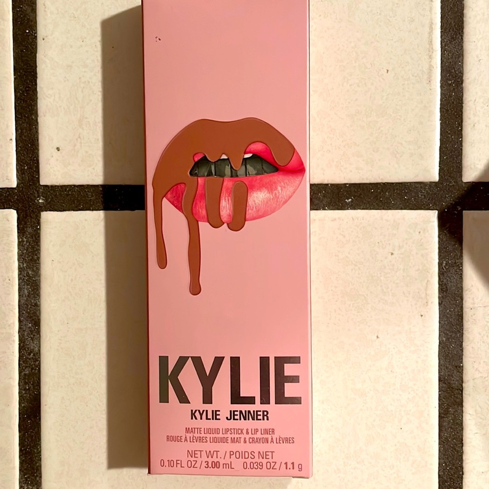 Kylie cosmetics lip kit